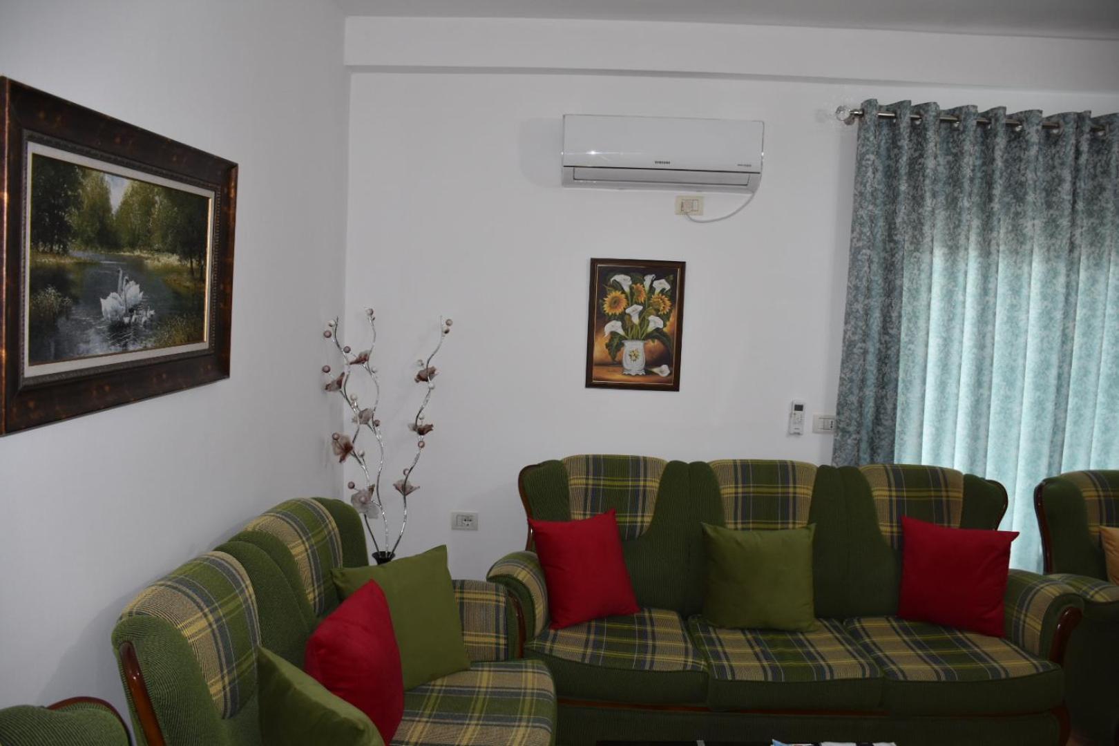 Leo Apartment Permet Ngoại thất bức ảnh