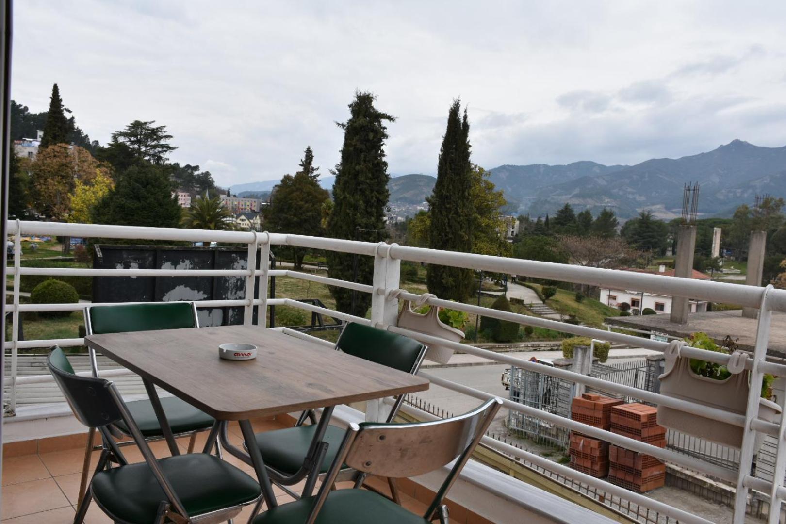Leo Apartment Permet Ngoại thất bức ảnh