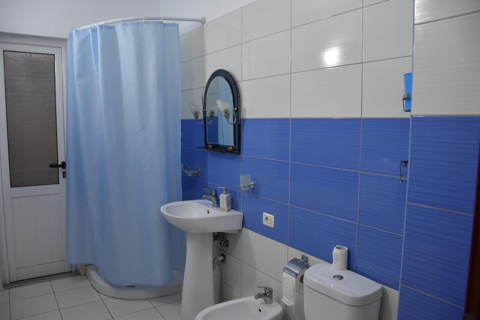 Leo Apartment Permet Ngoại thất bức ảnh
