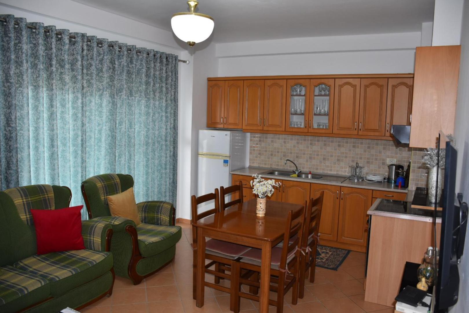 Leo Apartment Permet Ngoại thất bức ảnh